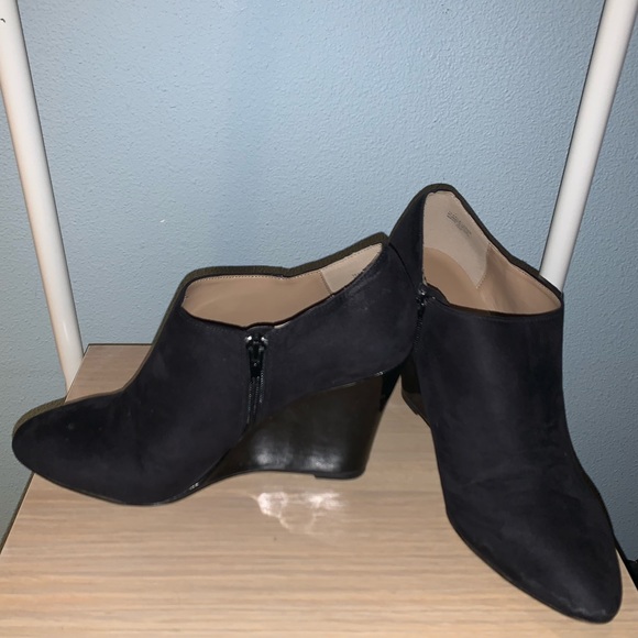 Ann Taylor Wedge Bootie - Picture 1 of 6